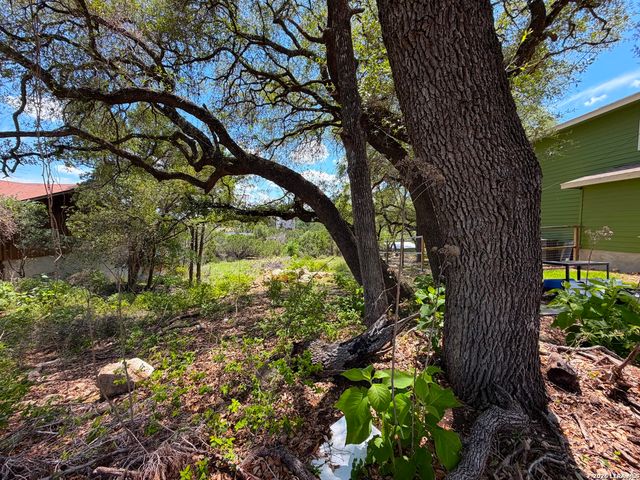 273 Scenic Dr., Canyon Lake, TX 78133