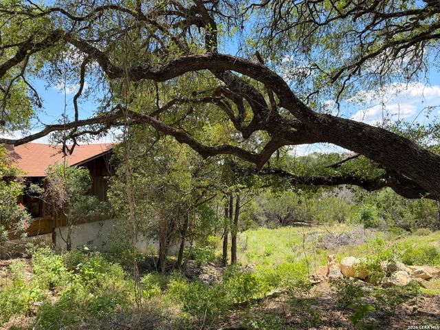 273 Scenic Dr., Canyon Lake, TX 78133