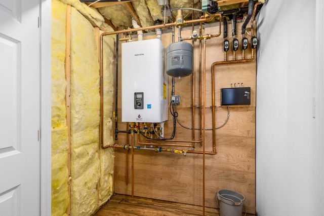 218 Oakmont Road, Yarmouth Port, MA 02675