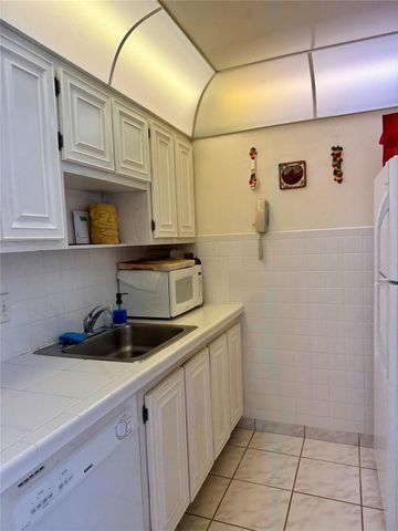 111 Briny Avenue 1405, Pompano Beach, FL 33062