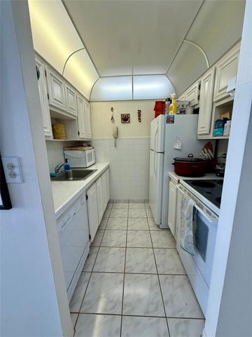 111 Briny Avenue 1405, Pompano Beach, FL 33062