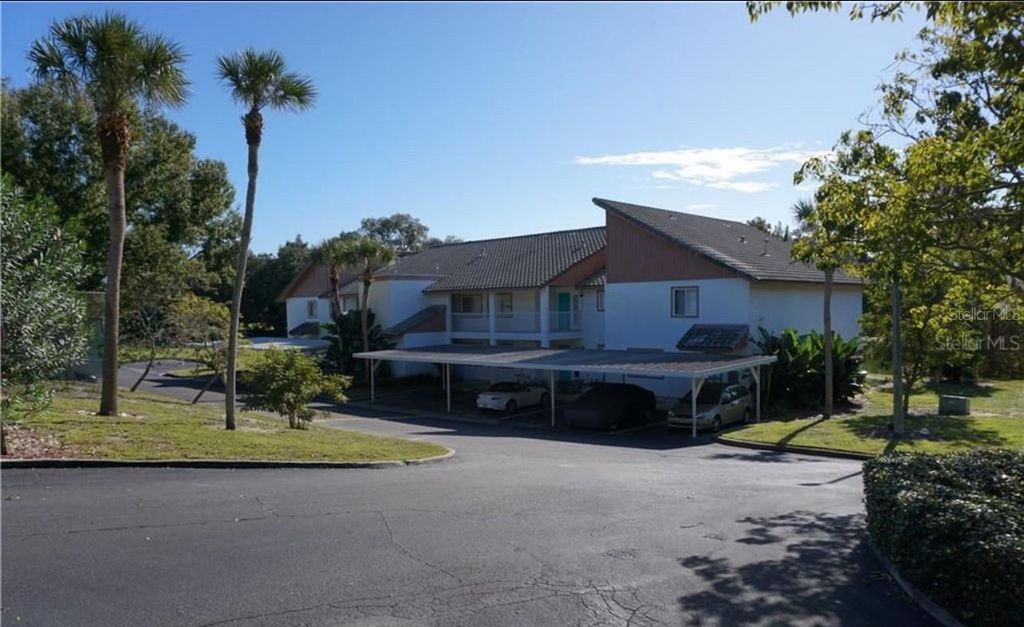 202 COUNTRY LANE NE 202, Winter Haven, FL 33881