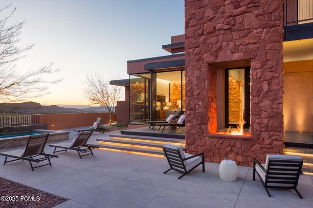 768 Sanctuary Place, Ivins, UT 84738