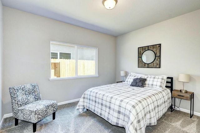 1144 Palmer Rd, Galt, CA 95632