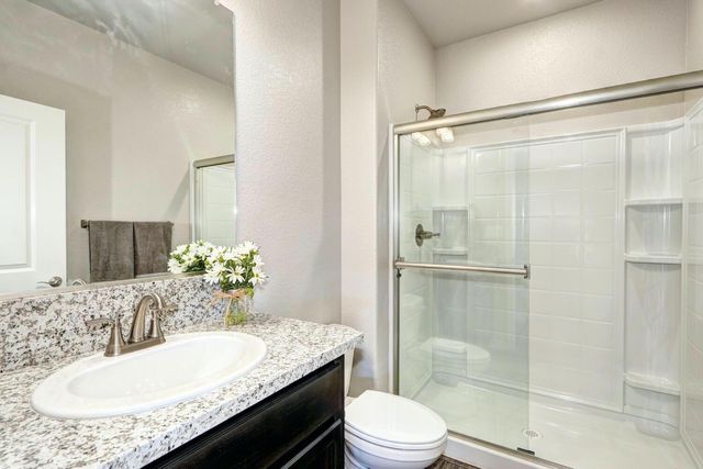 1144 Palmer Rd, Galt, CA 95632