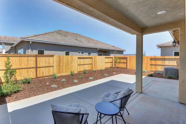 1144 Palmer Rd, Galt, CA 95632