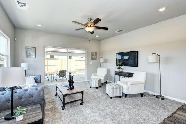 1144 Palmer Rd, Galt, CA 95632