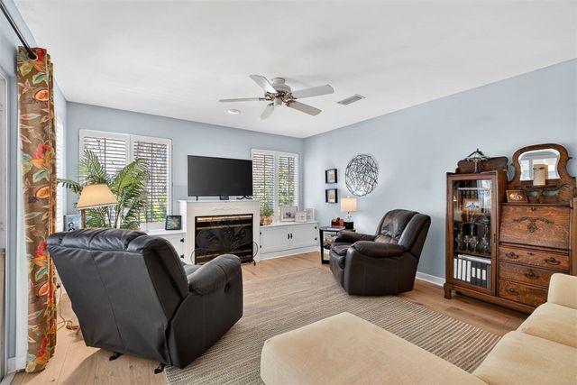 214 W Davis Cup Court, St Simons Island, GA 31522