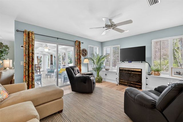 214 W Davis Cup Court, St Simons Island, GA 31522