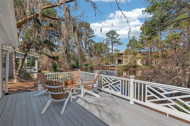 214 W Davis Cup Court, St Simons Island, GA 31522