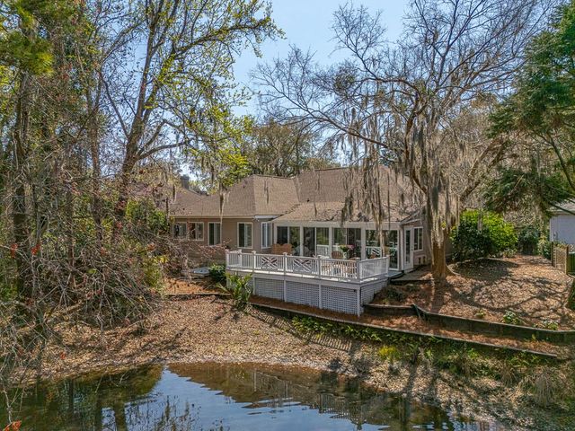 214 W Davis Cup Court, St Simons Island, GA 31522