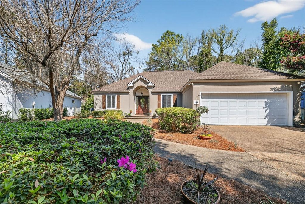 214 W Davis Cup Court, St Simons Island, GA 31522