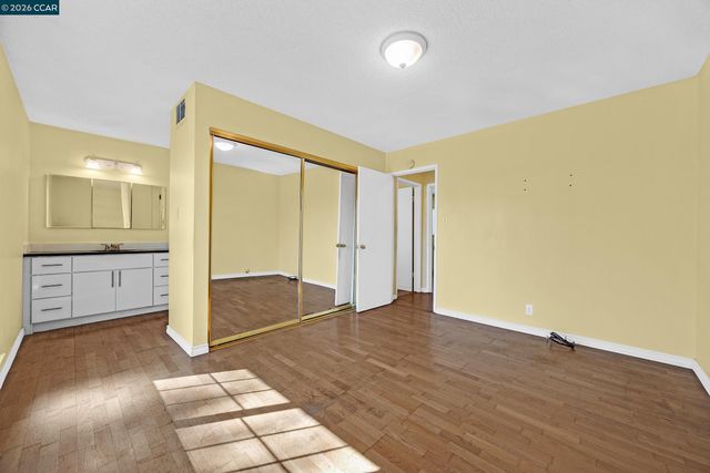 972 Tara Hills Dr, Pinole, CA 94564