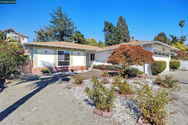 972 Tara Hills Dr, Pinole, CA 94564