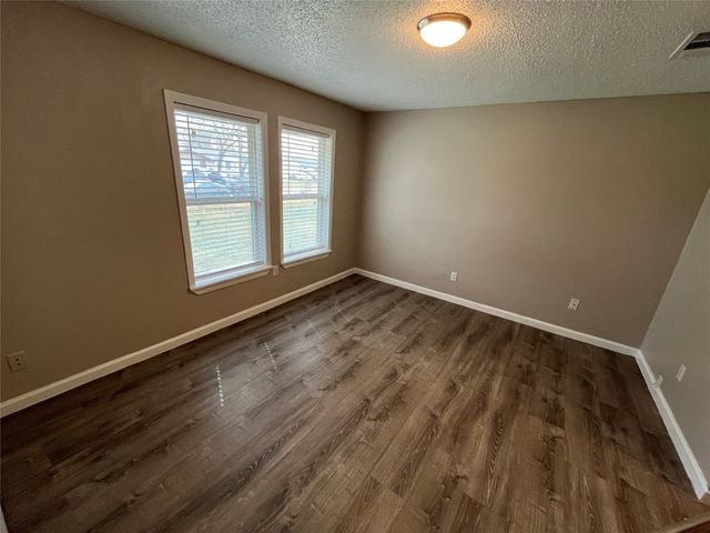 621 Asbury Park, Garland, TX 75043