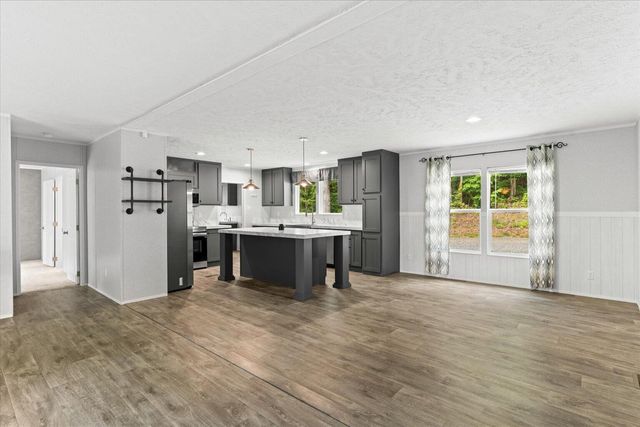 303 Smith Mountain Road, Dunlap, TN 37327