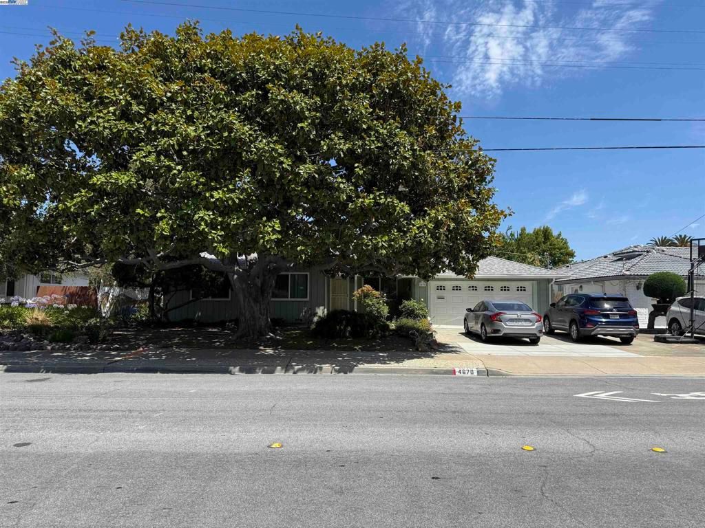 4670 Eggers Dr, Fremont, CA 94536