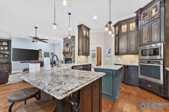 2950 Old Big Cove Road SE, Owens Cross Roads, AL 35763