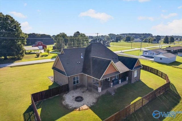 2950 Old Big Cove Road SE, Owens Cross Roads, AL 35763