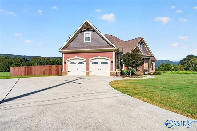 2950 Old Big Cove Road SE, Owens Cross Roads, AL 35763