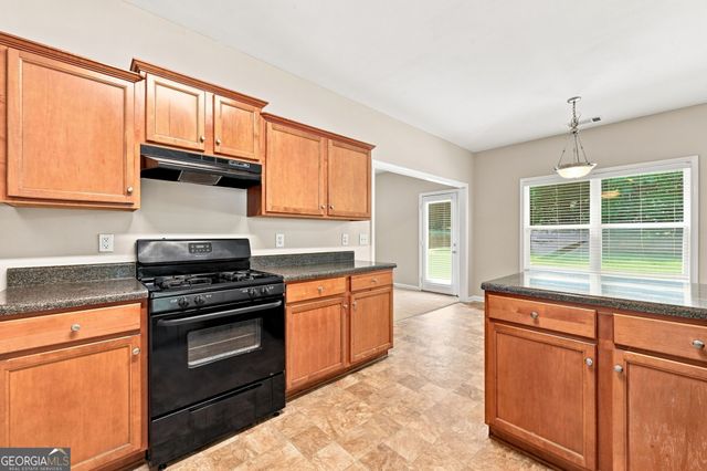 25 Trayton Way, Hiram, GA 30141