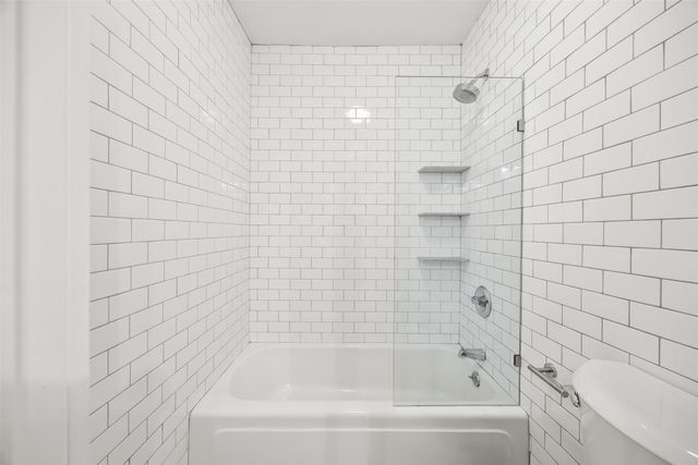 109 Hillside Drive W, Burleson, TX 76028