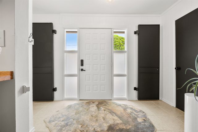 109 Hillside Drive W, Burleson, TX 76028