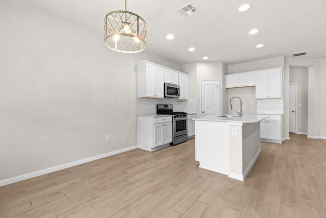 2205 Singletree BND, Georgetown, TX 78628