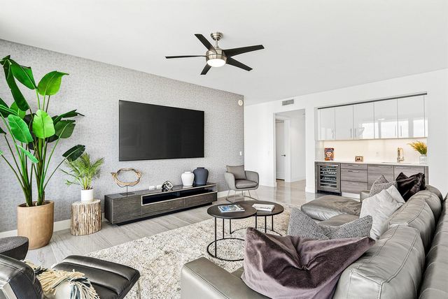 100 E Las Olas Boulevard 4301, Fort Lauderdale, FL 33301