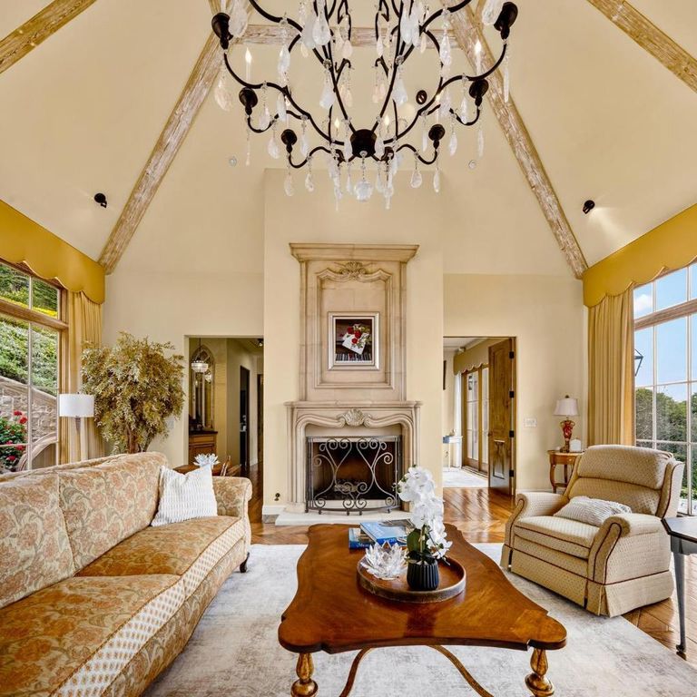 Image 8 of property listing at 3365 17 Mile Drive, Pebble Beach, CA 93953