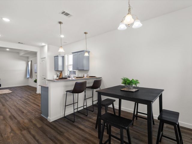 86 Tremont Street, Cleburne, TX 76031