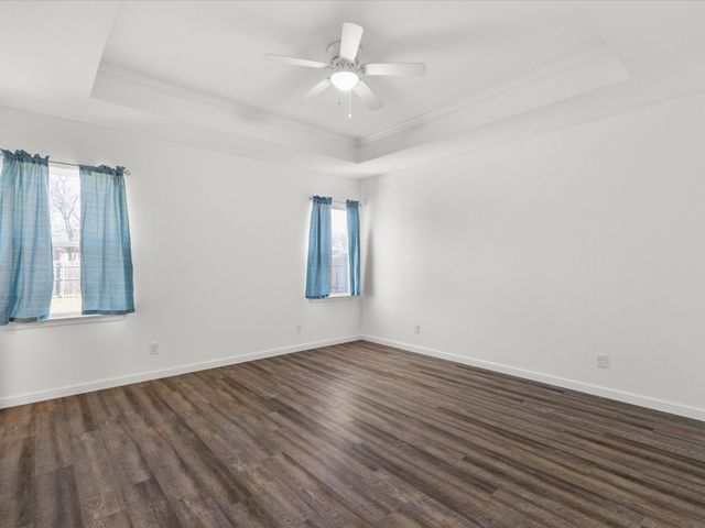 86 Tremont Street, Cleburne, TX 76031