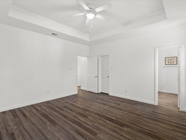 86 Tremont Street, Cleburne, TX 76031