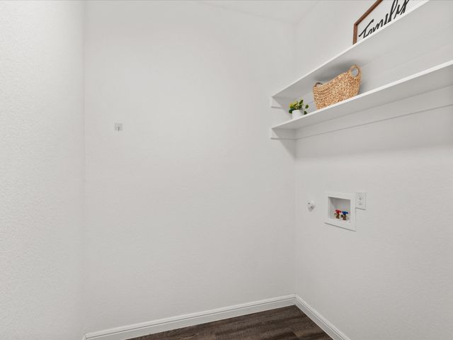 86 Tremont Street, Cleburne, TX 76031