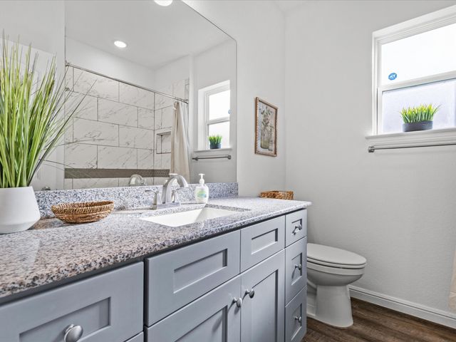 86 Tremont Street, Cleburne, TX 76031