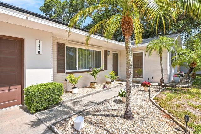 1318 S HILLCREST AVENUE, Clearwater, FL 33756