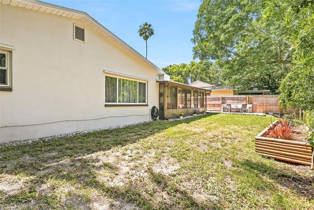 1318 S HILLCREST AVENUE, Clearwater, FL 33756