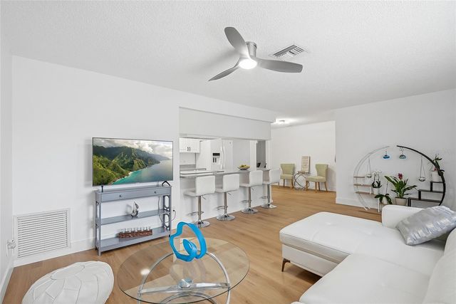 1318 S HILLCREST AVENUE, Clearwater, FL 33756