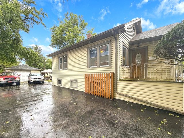 458 S Harvard Avenue, Villa Park, IL 60181