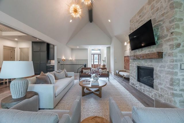 25384 W 107th Terrace, Olathe, KS 66061