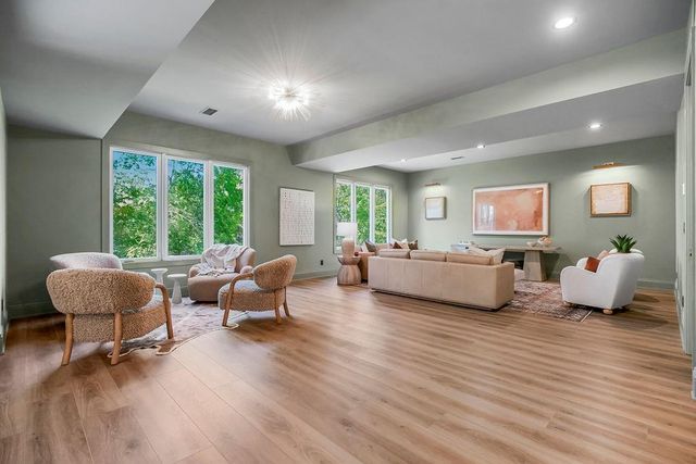 25384 W 107th Terrace, Olathe, KS 66061