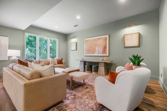 25384 W 107th Terrace, Olathe, KS 66061
