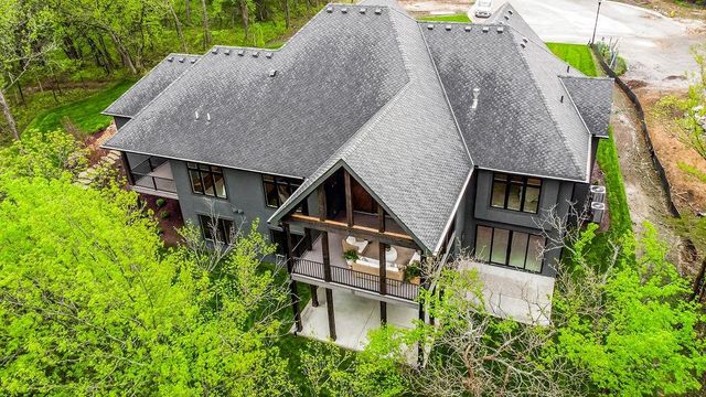 25384 W 107th Terrace, Olathe, KS 66061