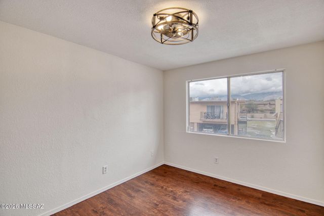 6717 E Calle La Paz Unit D, Tucson, AZ 85715