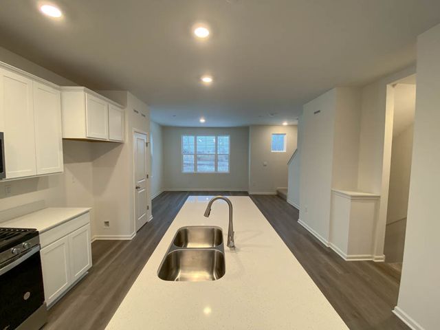 577 Yosemite Way, Mundelein, IL 60060