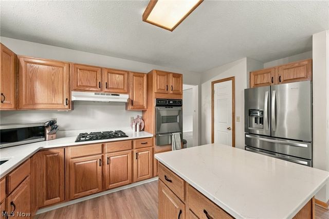 2826 Aaron Drive, Medina, OH 44256