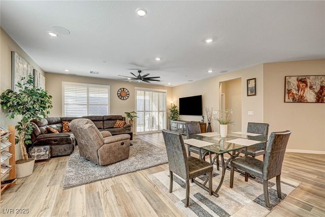 10255 Crimson Currant Street, Las Vegas, NV 89143