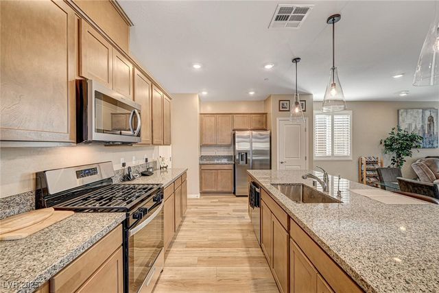 10255 Crimson Currant Street, Las Vegas, NV 89143