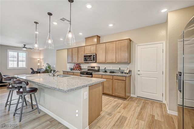 10255 Crimson Currant Street, Las Vegas, NV 89143