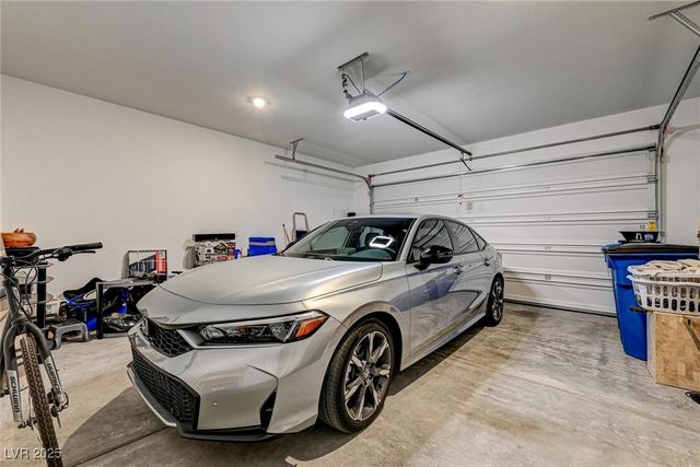 10255 Crimson Currant Street, Las Vegas, NV 89143